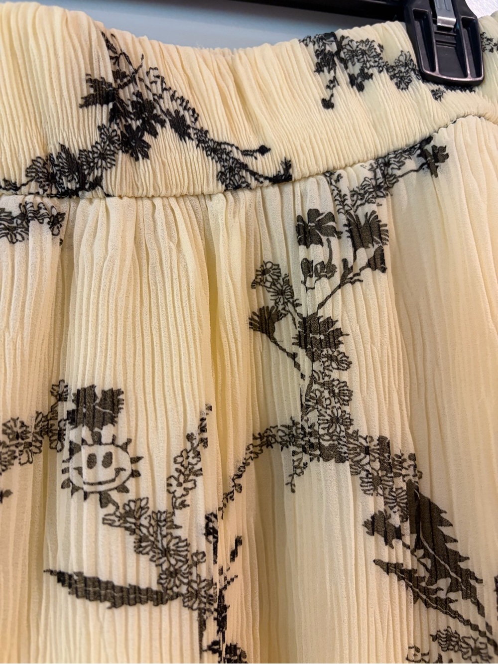Ganni Creamy Yellow and Black Floral Skirt - Picture 3 of 4